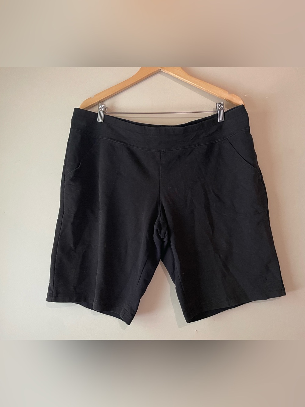 🐱 Danskin Now | Classic Black Shorts with Pockets